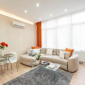 Modern, Quiet & Cozy In The Middle Of Downtown Near Danube At Fashion Street Appartement